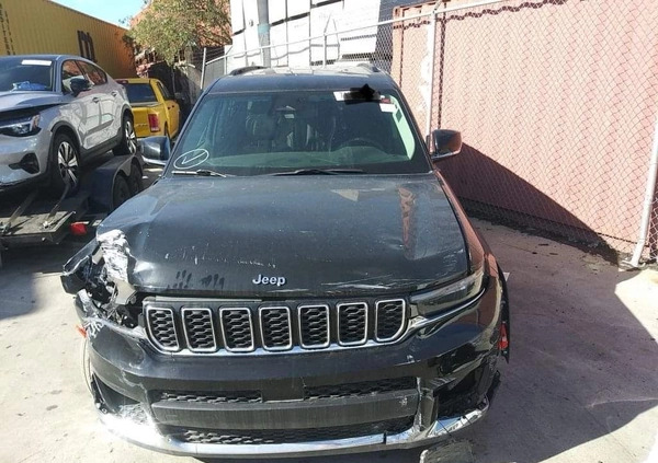 Jeep Grand Cherokee cena 60000 przebieg: 32000, rok produkcji 2021 z Węgrów małe 172